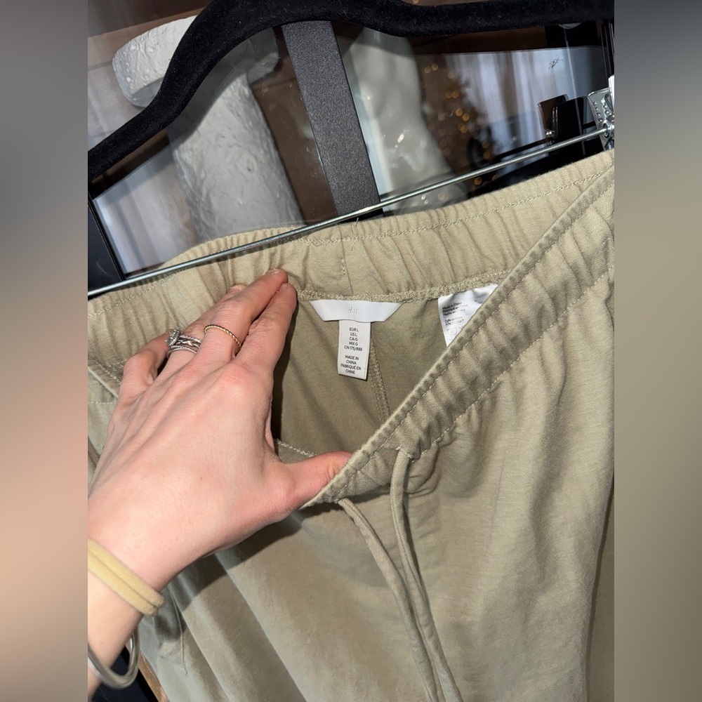 H&M baggy cargo pants wide leg drawstring elastic khaki olive beige high rise - Picture 3 of 7